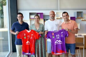 ConectaBalear y Alexis González renuevan su compromiso con el Club Voleibol Manacor